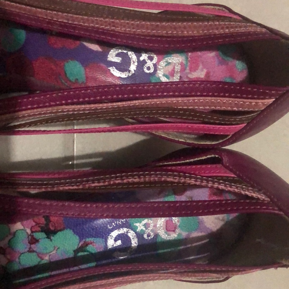 Shoe - Picture 7 of 7